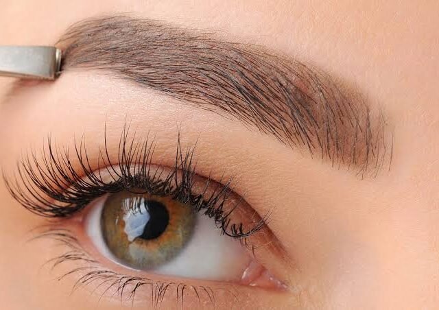 Best Eyebrow Hair Transplant in Dubai: Creating Refined Brow Architecture